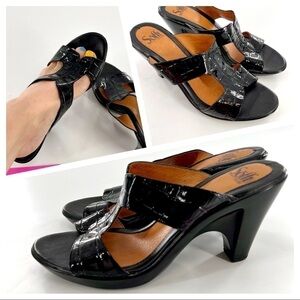 Sofft Black Patent Leather Slip On Comfort High Heels sandals Size 8.5 M